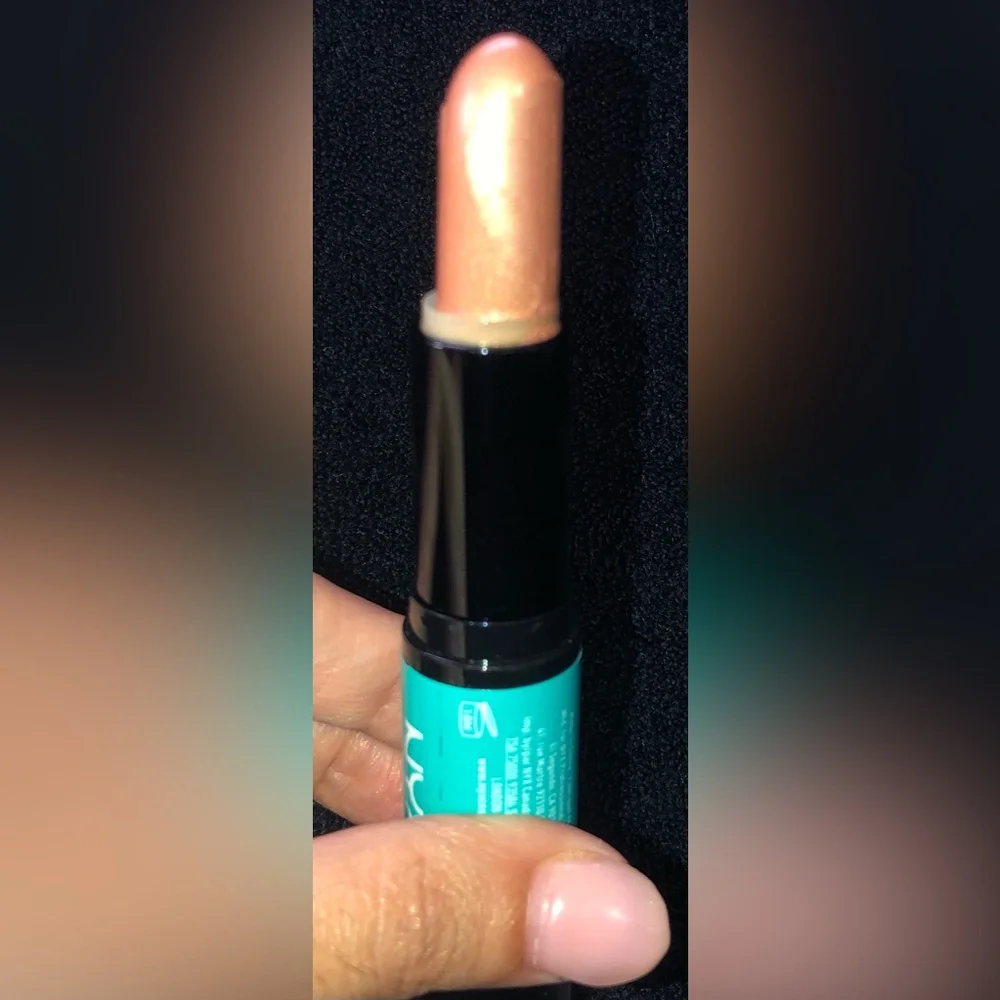 SWATCHED NYX Wonderstick Dual Ended Face Shaping Stick in RICH